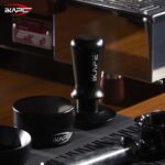 ⁦IKAPE V3 Calibrated Coffee Tamper (All black)⁩ - الصورة ⁦7⁩